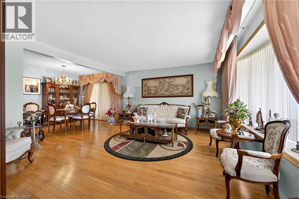 11 Fassett Avenue, Hamilton, Ontario  L9C 4E6 - Photo 4 - 40847159