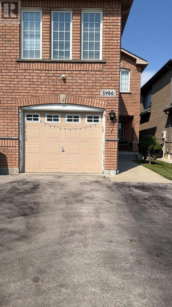 5986 Gant Crescent, Mississauga, Ontario  L5V 2T6 - Photo 2 - W13557676