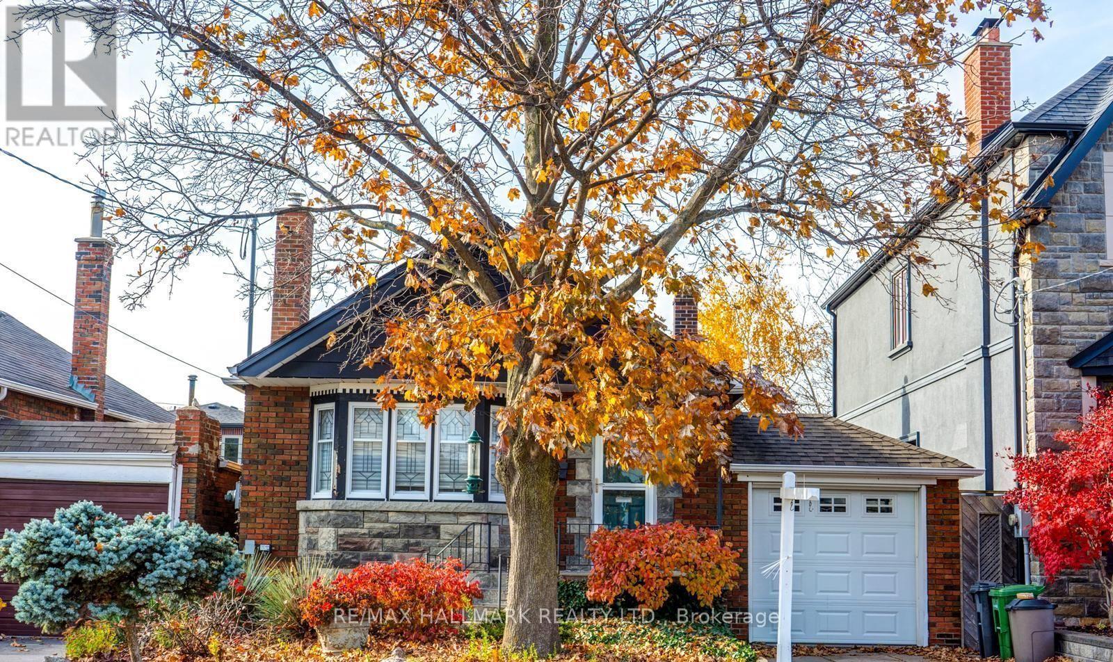62 Lankin Boulevard, Toronto, Ontario  M4J 4X1 - Photo 2 - E13558086