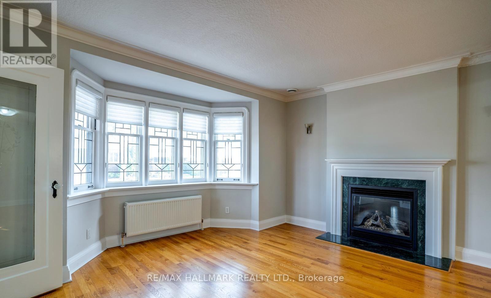 62 Lankin Boulevard, Toronto, Ontario  M4J 4X1 - Photo 4 - E13558086
