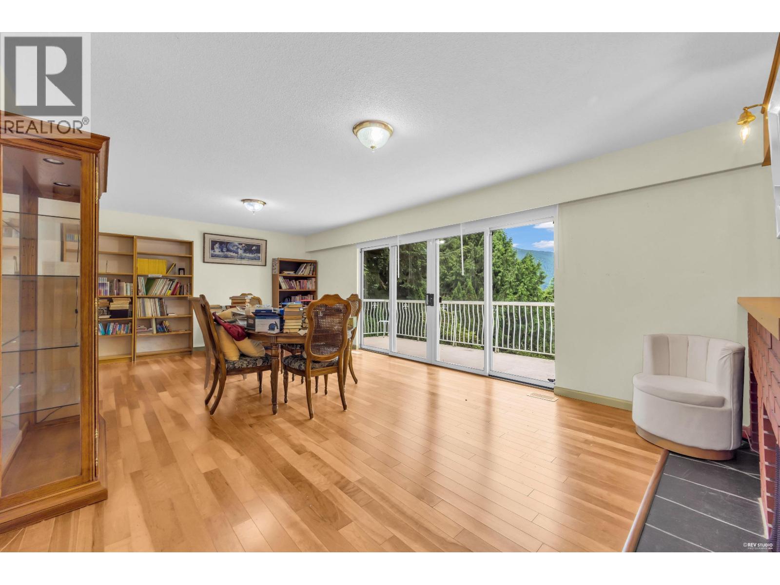 568 St. Giles Road, West Vancouver, British Columbia  V7S 1L8 - Photo 2 - R3145663