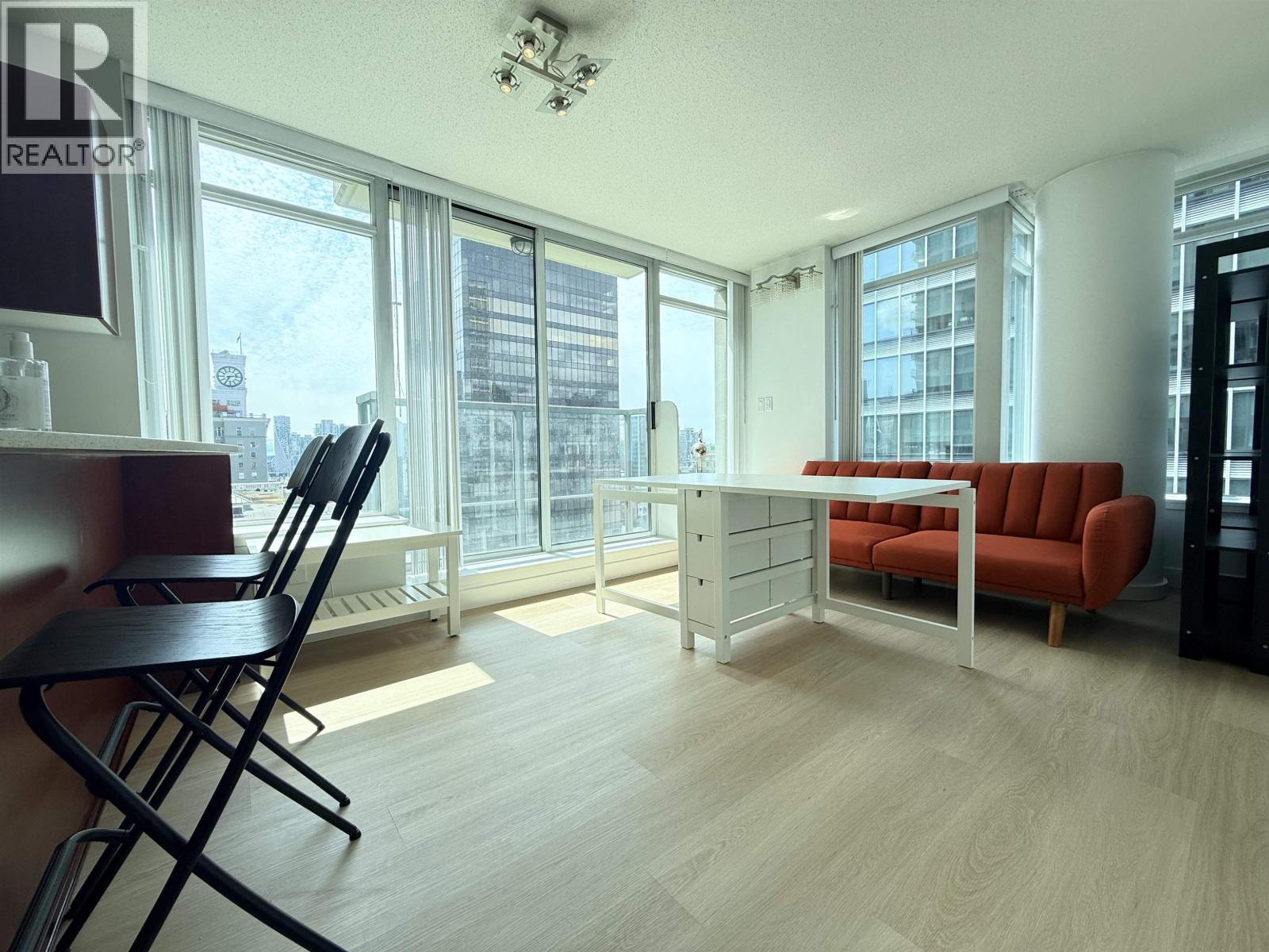 1407 610 Granville Street, Vancouver, British Columbia  V6C 3T3 - Photo 2 - R3145676