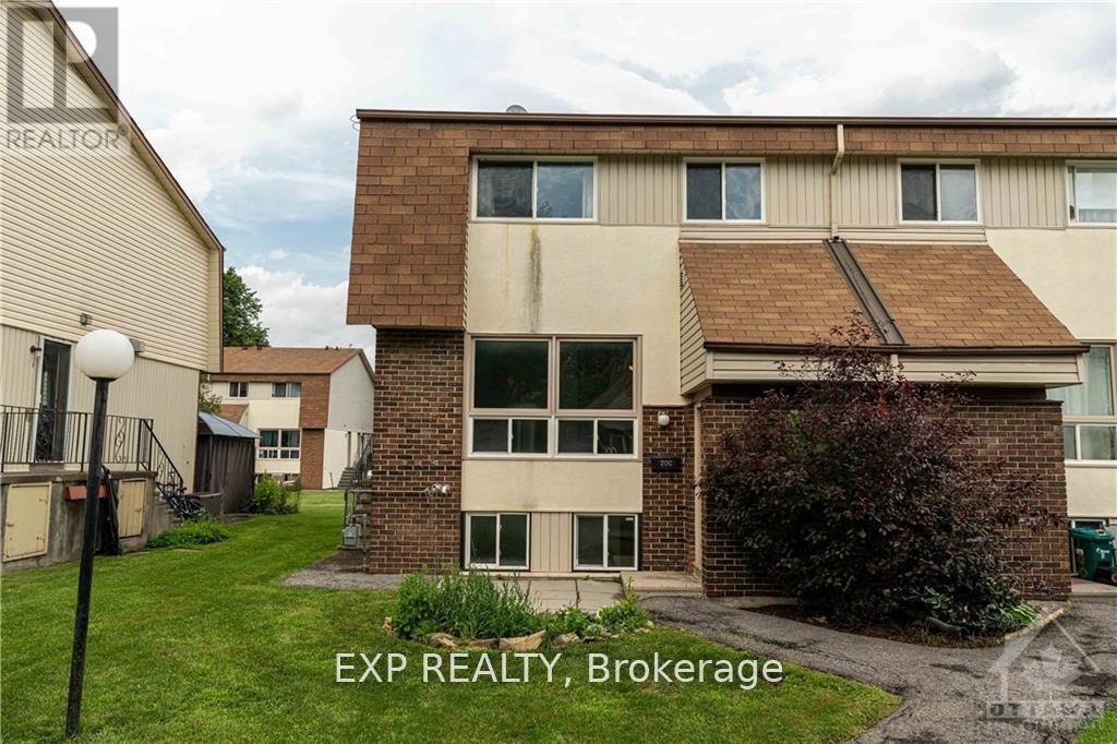 C - 20 Forester Crescent, Ottawa, Ontario  K2H 8X9 - Photo 1 - X13440334