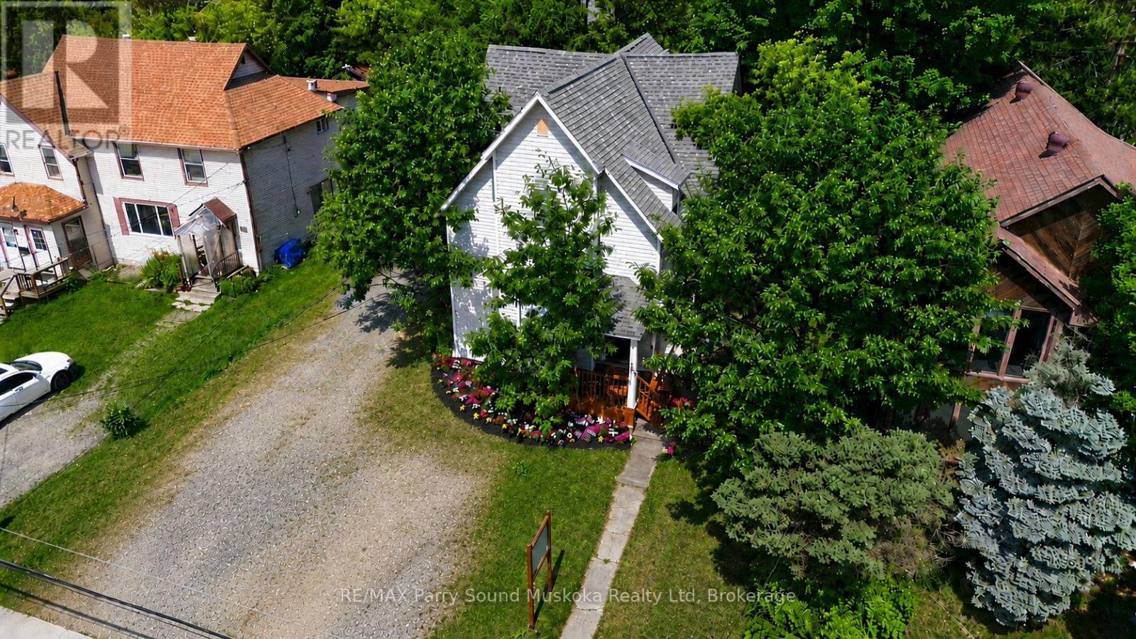 18 William Street, Parry Sound, Ontario  P2A 1V1 - Photo 1 - X13558552