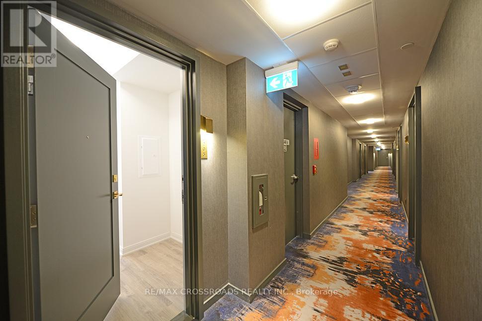 3205 - 50 Charles Street E, Toronto, Ontario  M4Y 0C3 - Photo 3 - C13558504