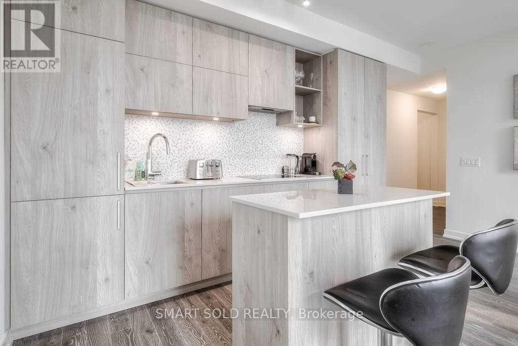 2211 - 1 Yorkville Avenue, Toronto, Ontario  M4W 1L1 - Photo 2 - C13558566