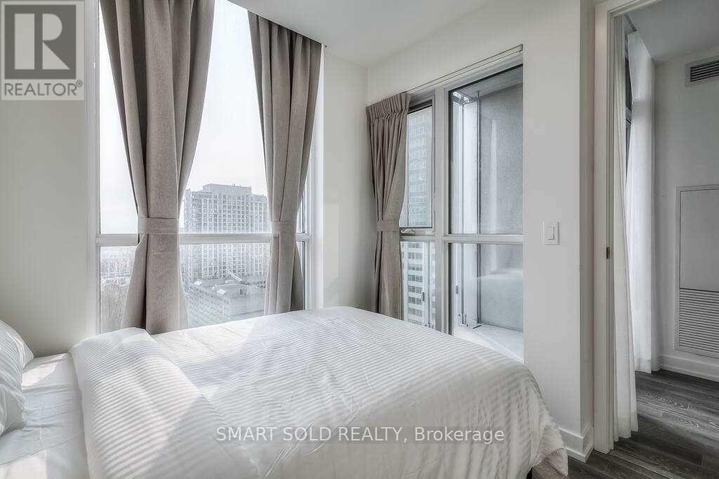 2211 - 1 Yorkville Avenue, Toronto, Ontario  M4W 1L1 - Photo 5 - C13558566