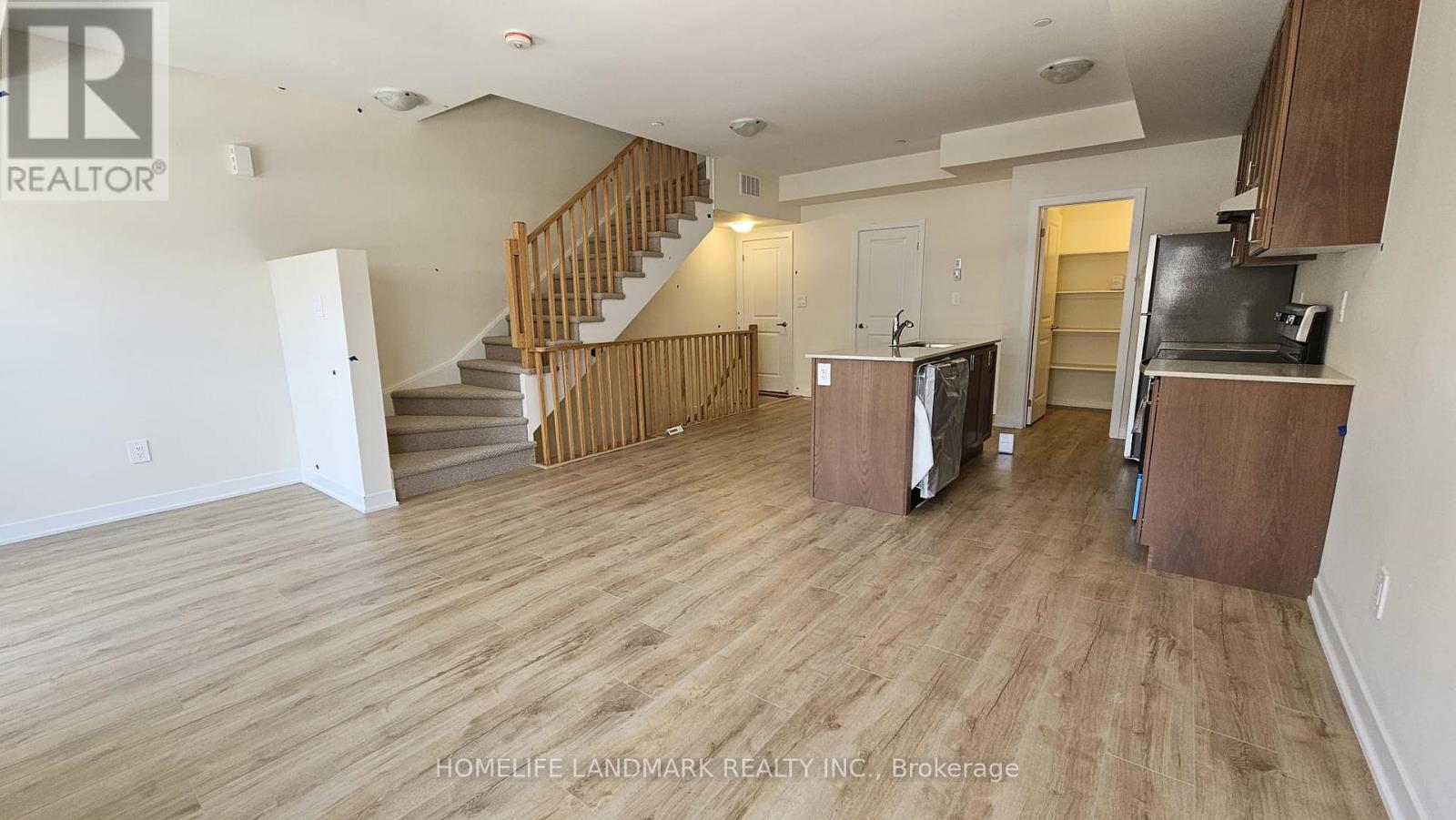 207 - 755 OMEGA DRIVE, Pickering (Woodlands)