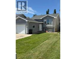 781 Red Crow Boulevard W, Lethbridge, Alberta