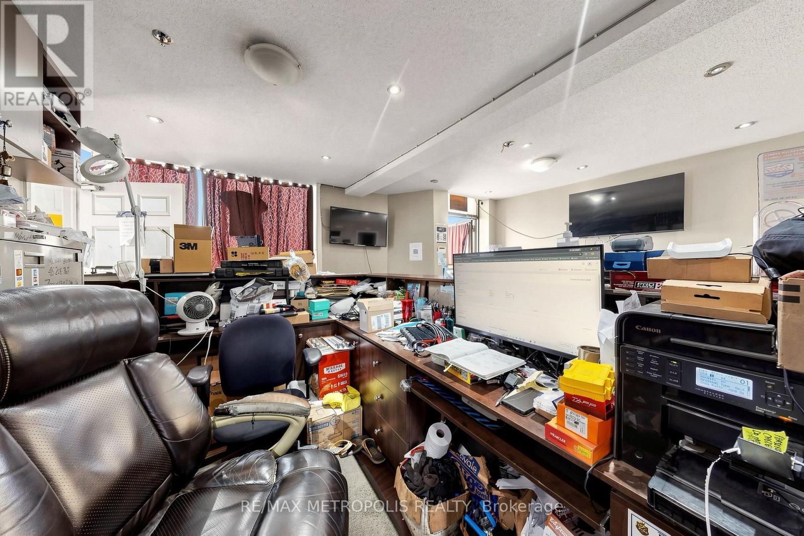 4 - 7089 Torbram Road, Mississauga, Ontario L4T 1G7 - Photo 14 - W13558246