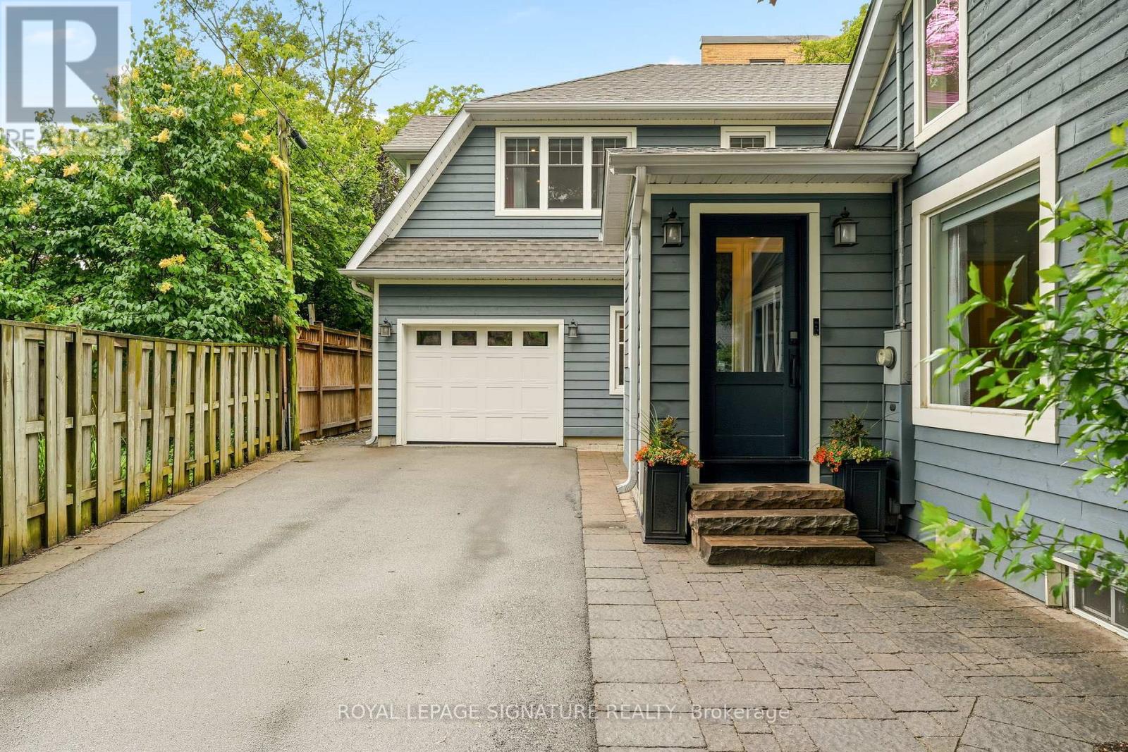 438 Watson Avenue, Oakville, Ontario  L6J 3W2 - Photo 2 - W13558516