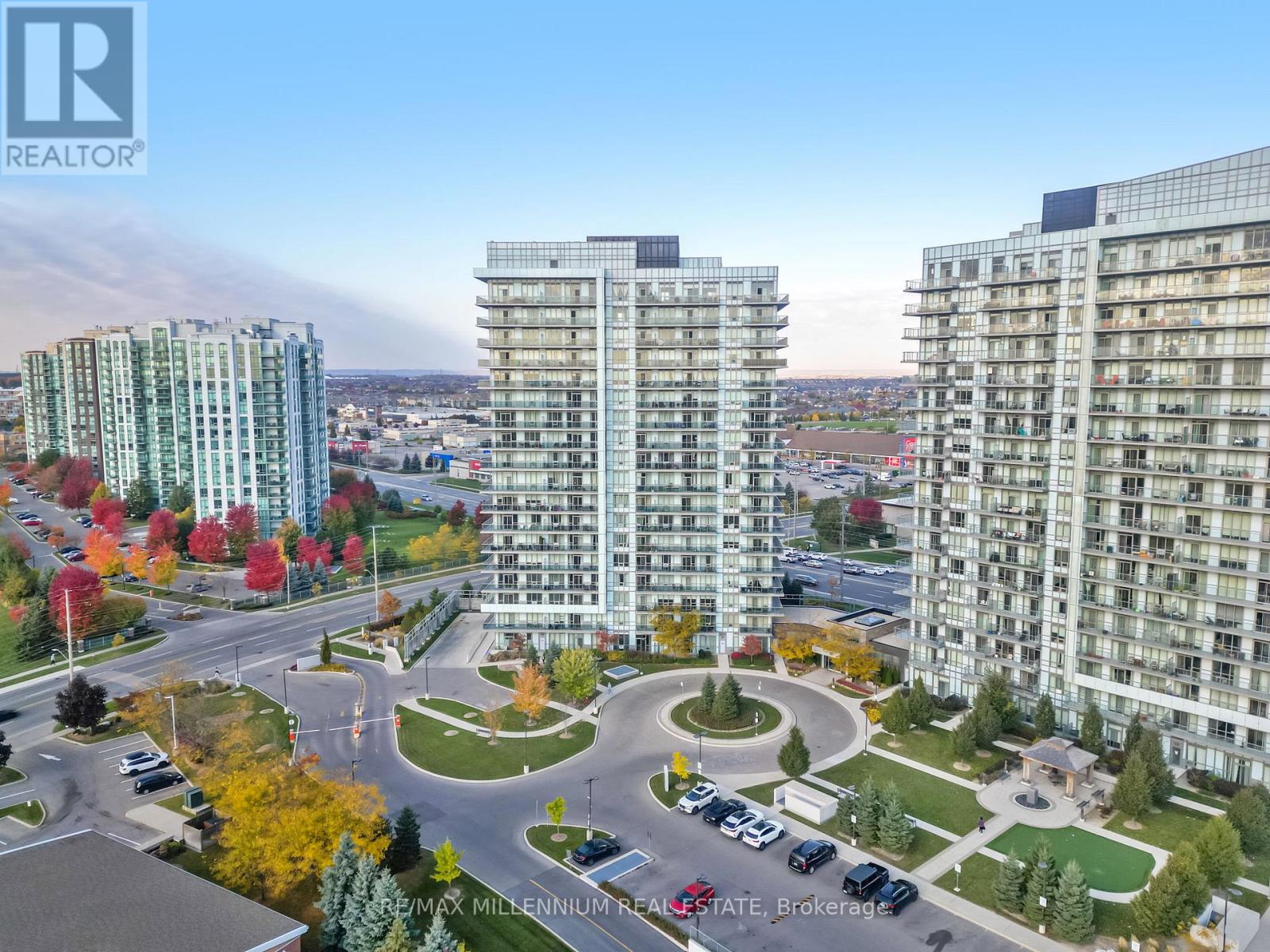 402 - 4633 Glen Erin Drive, Mississauga, Ontario L5M 0Y6 - Photo 2 - W13558522