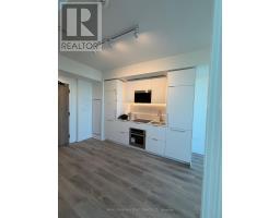 105 UPPER - 799 THE QUEENSWAY, Toronto, Ontario