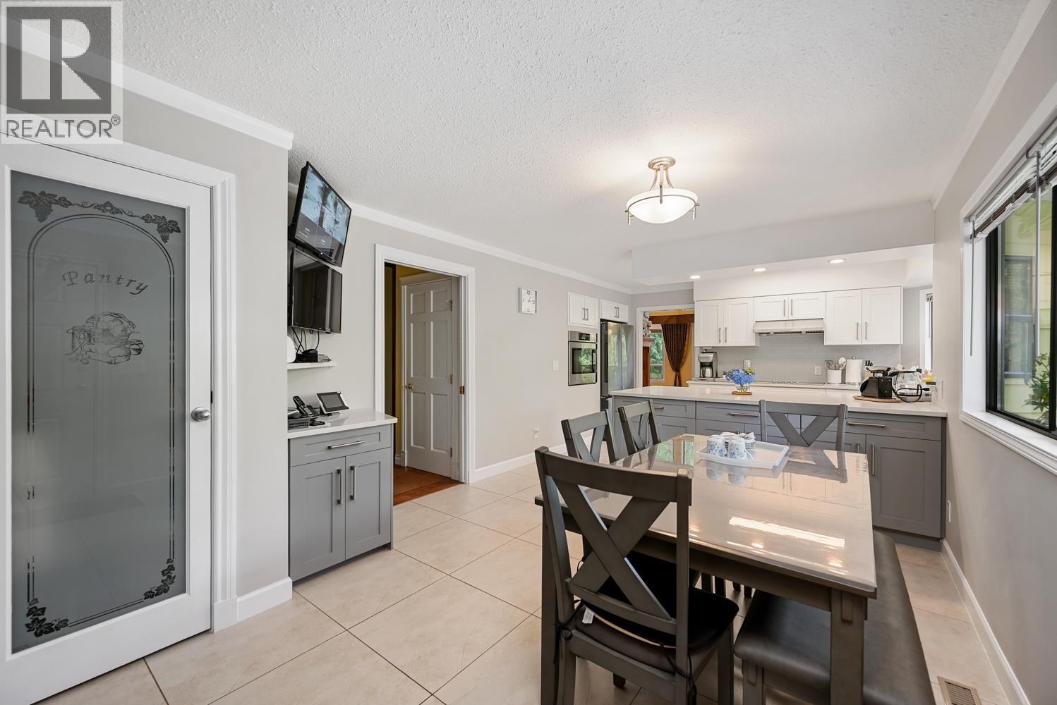 24089 Lougheed Highway, Maple Ridge, British Columbia V2W 1G2 - Photo 31 - R3145415