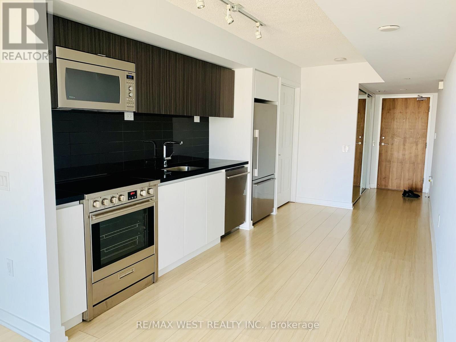 2902 - 75 Queens Wharf Road, Toronto (Waterfront Communities), Ontario  M5V 0J8 - Photo 3 - C13160504
