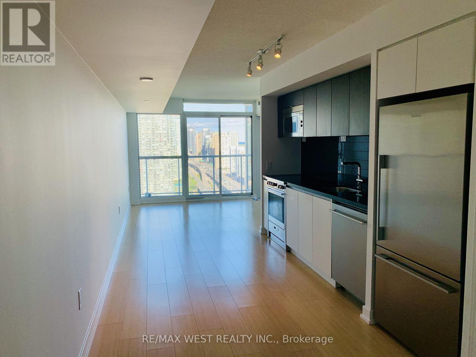 2902 - 75 Queens Wharf Road, Toronto (Waterfront Communities), Ontario  M5V 0J8 - Photo 2 - C13160504