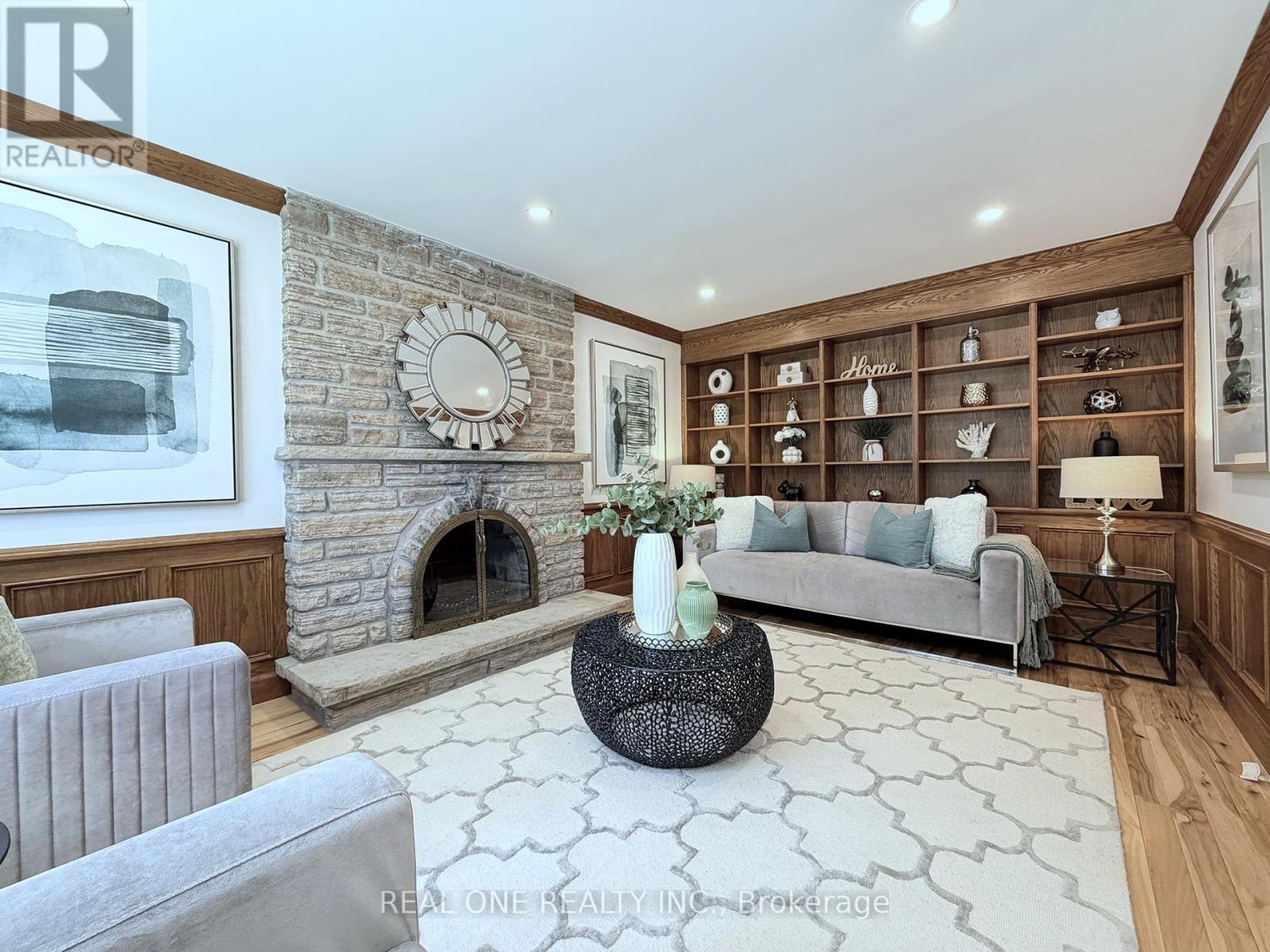 1585 Crombie Road, Mississauga, Ontario  L5J 4J1 - Photo 16 - W13493962