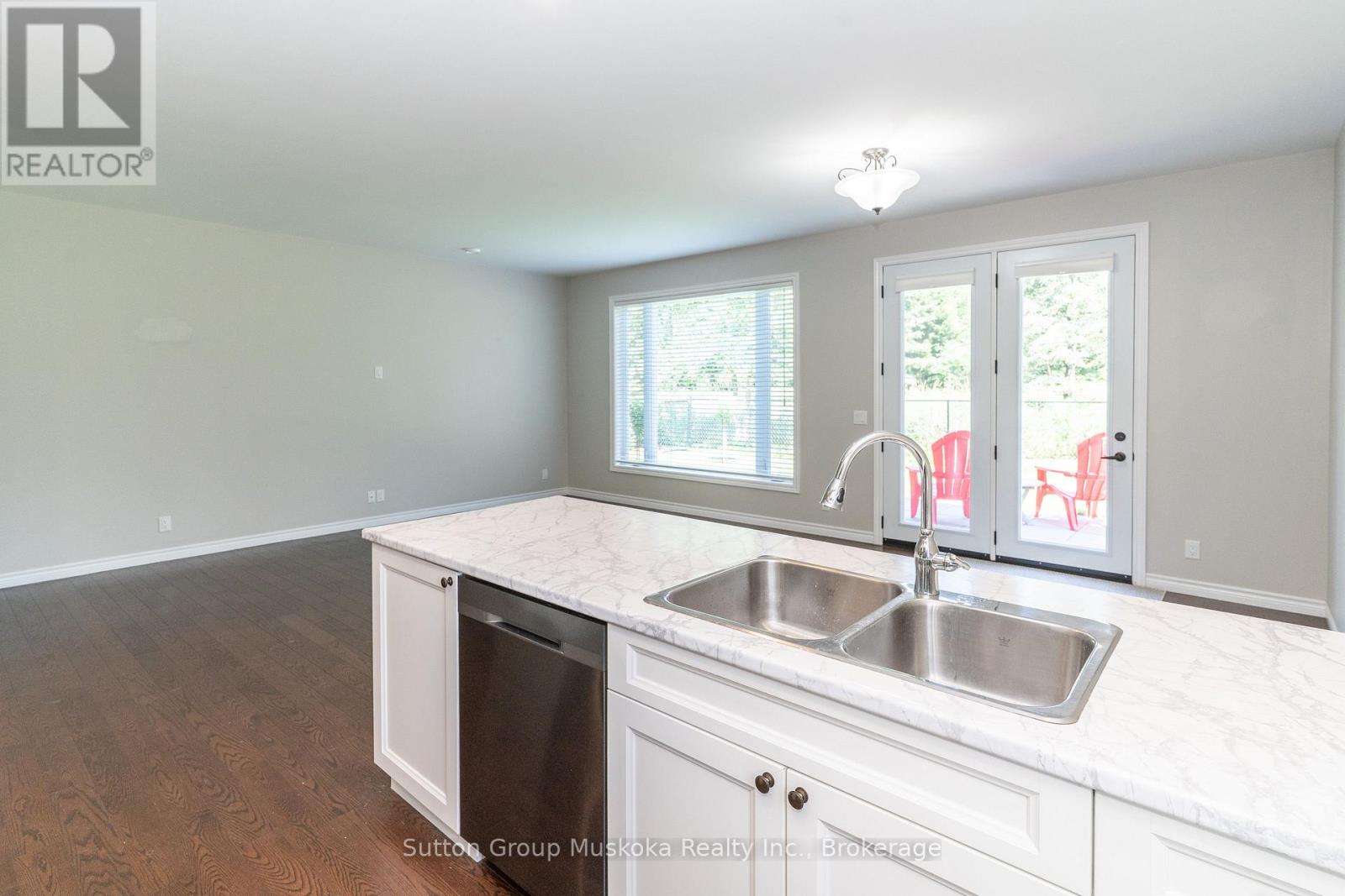 6 - 11 Autumn Lane, Huntsville, Ontario  P1H 0C7 - Photo 8 - X13558634