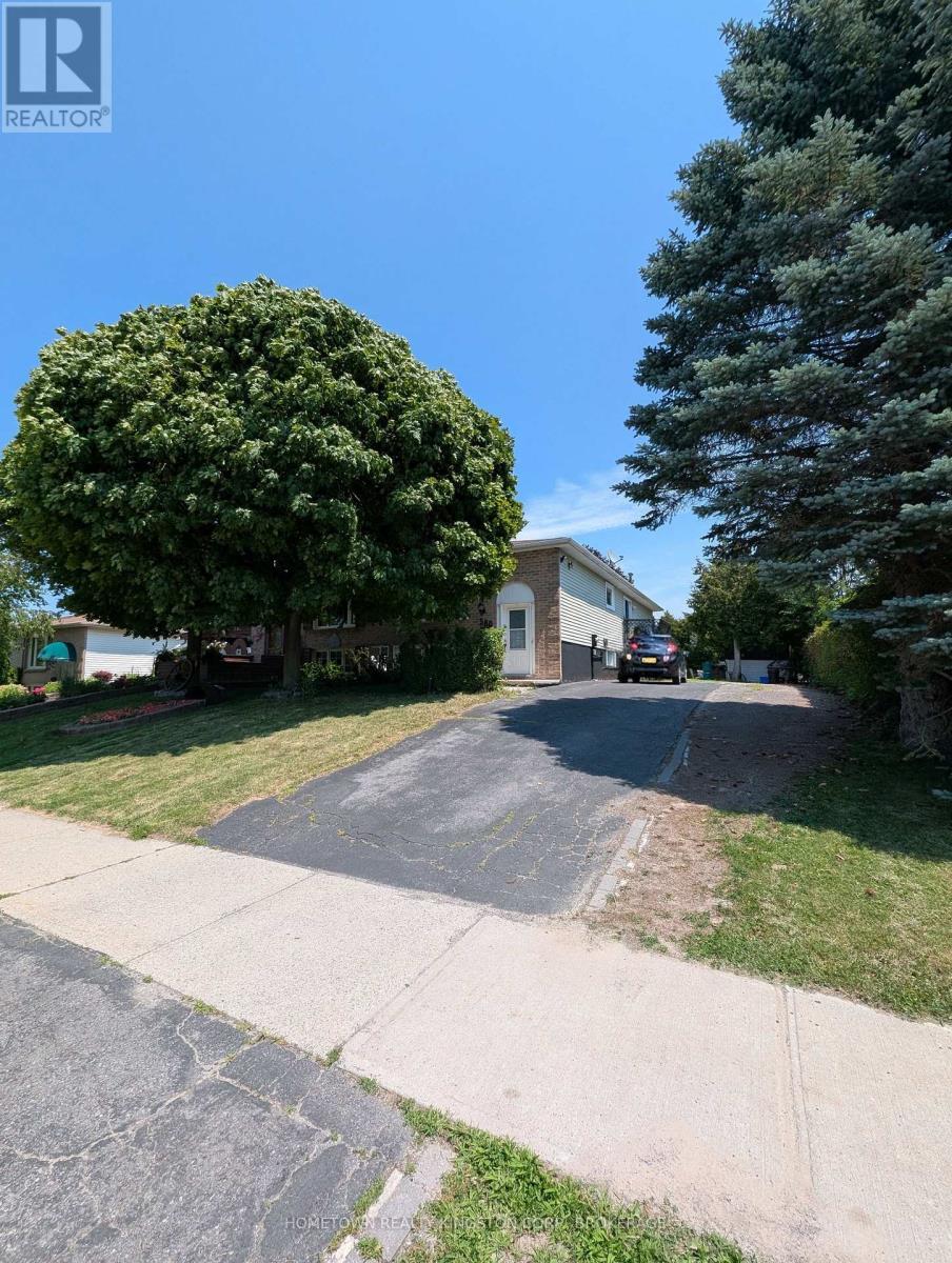 2 - 580 GAVIN COURT, Kingston (East Gardiners Rd)