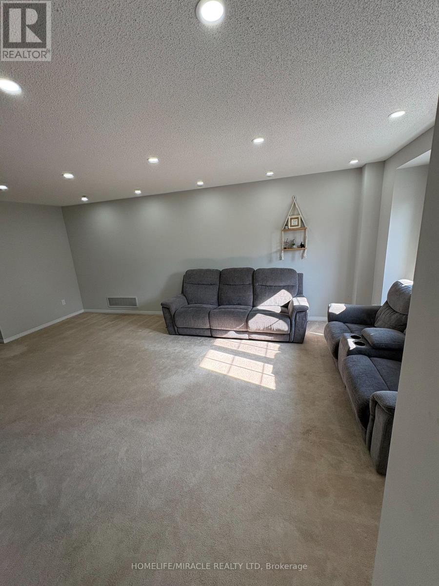 15 Nobbs Drive, Ajax, Ontario  L1T 4M1 - Photo 5 - E13558744