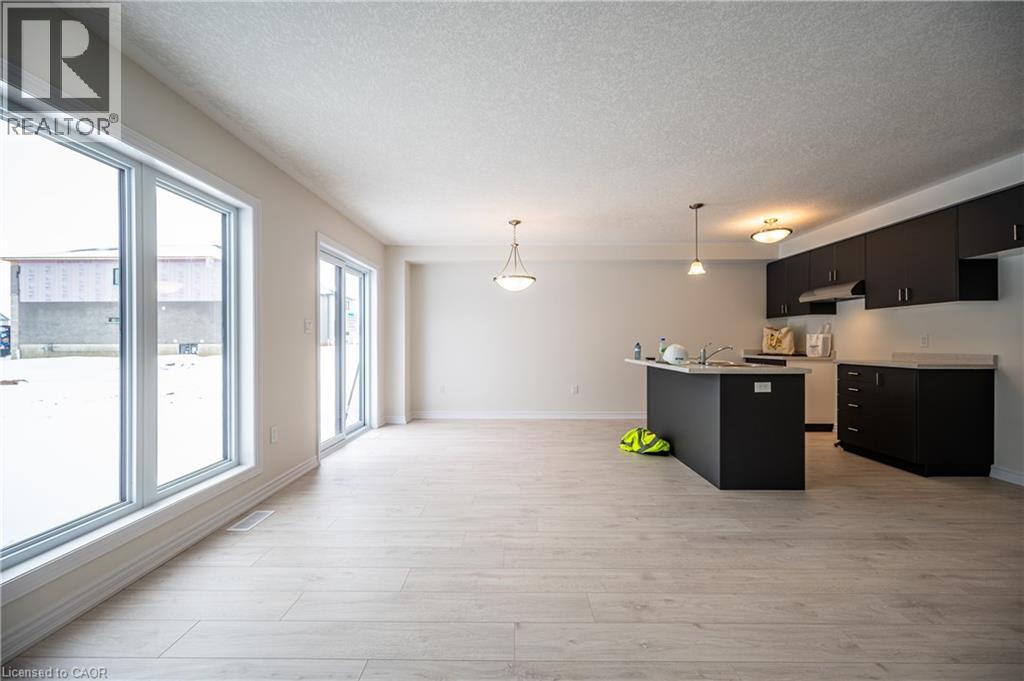18 Pine Warbler Street, Kitchener, Ontario  N2P 0L6 - Photo 11 - 40847805