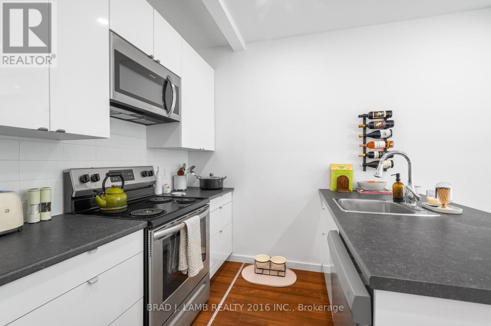 1 - 56 Wright Avenue, Toronto, Ontario  M6R 1K8 - Photo 16 - W13558578