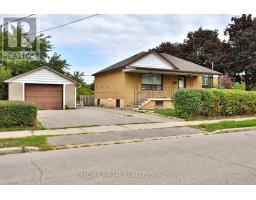 38 CLAVER AVENUE, Toronto, Ontario