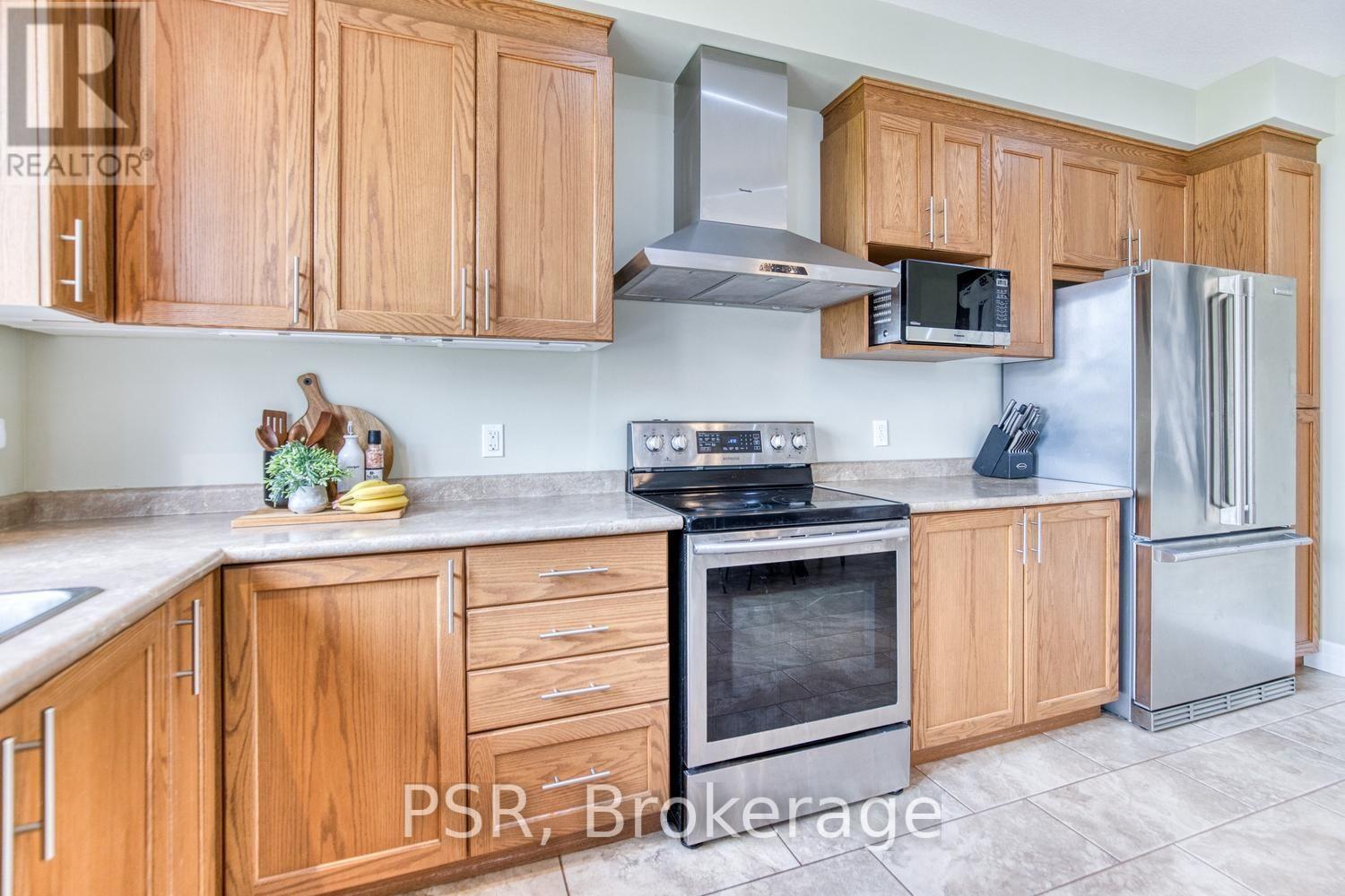 540 Landgren Court, Waterloo, Ontario  N2A 4J7 - Photo 12 - X13558750