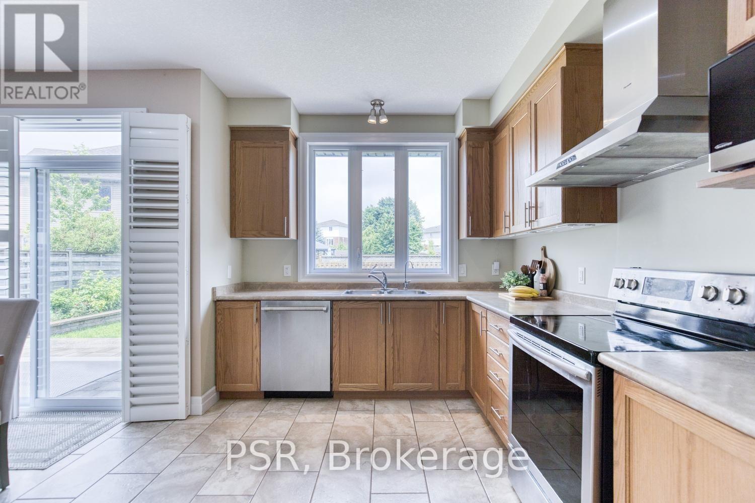 540 Landgren Court, Waterloo, Ontario  N2A 4J7 - Photo 13 - X13558750