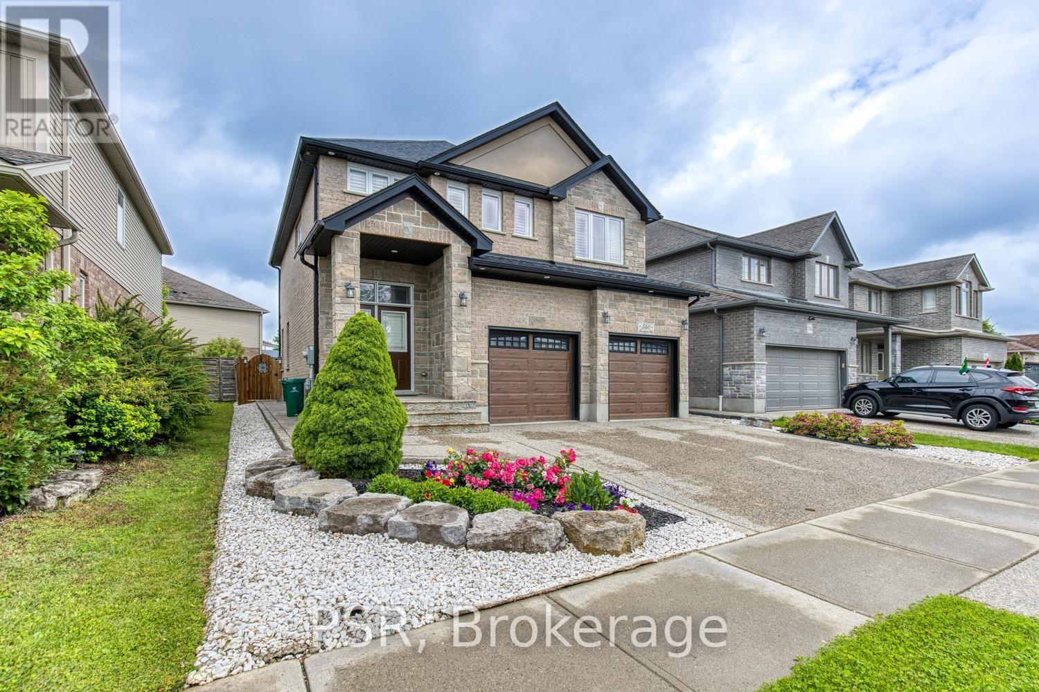 540 Landgren Court, Waterloo, Ontario  N2A 4J7 - Photo 2 - X13558750