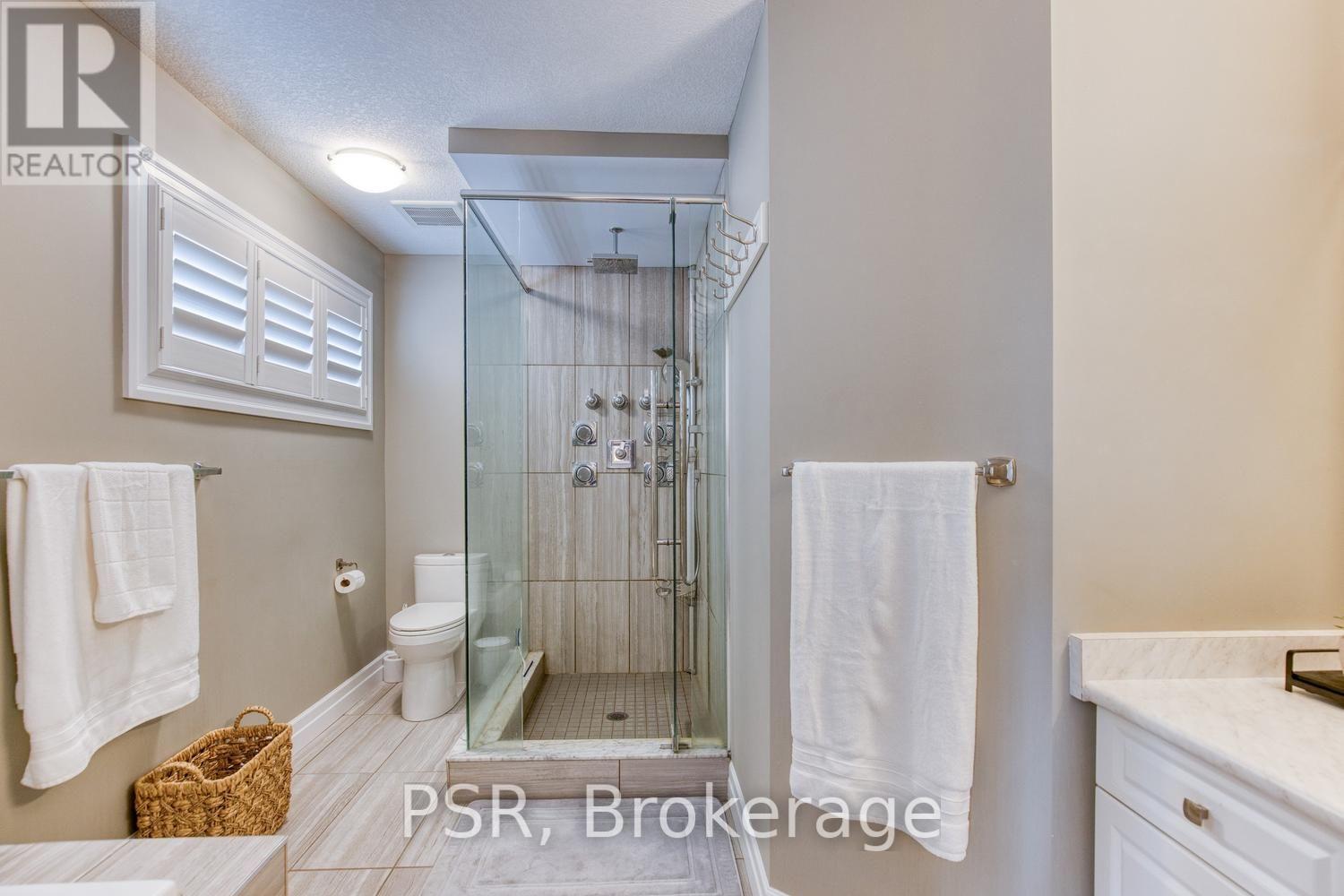 540 Landgren Court, Waterloo, Ontario  N2A 4J7 - Photo 20 - X13558750