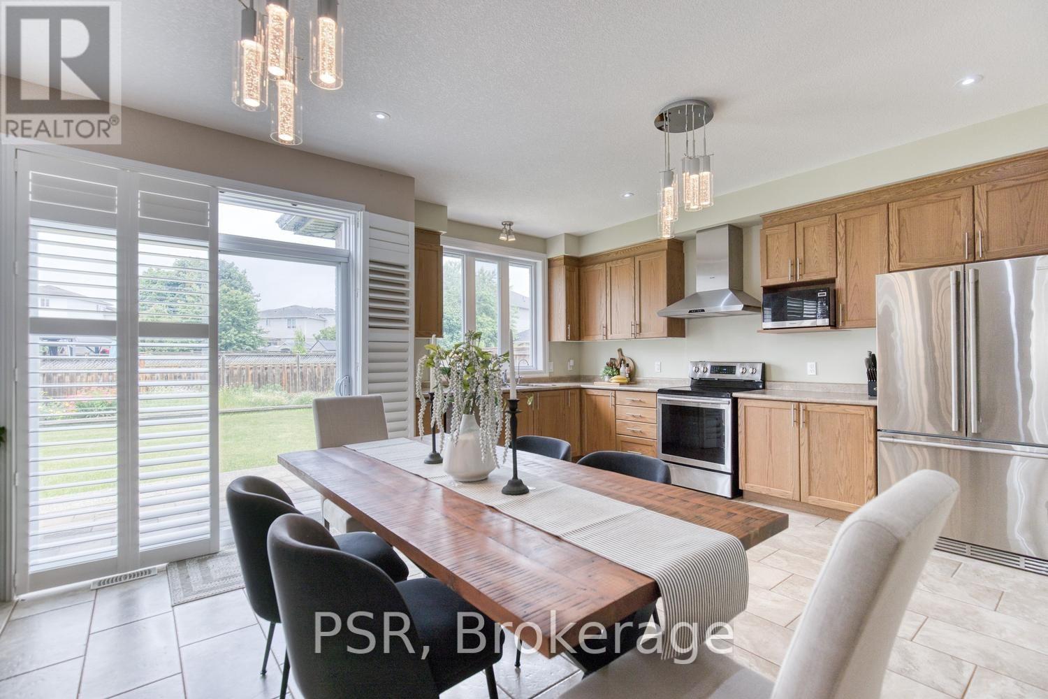 540 Landgren Court, Waterloo, Ontario  N2A 4J7 - Photo 8 - X13558750