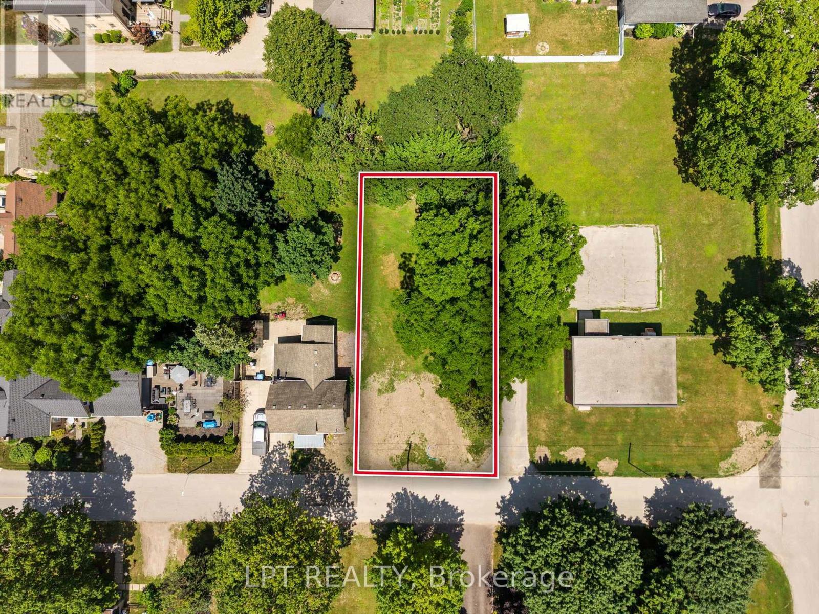 224 ROSKEEN STREET, North Middlesex (Parkhill)