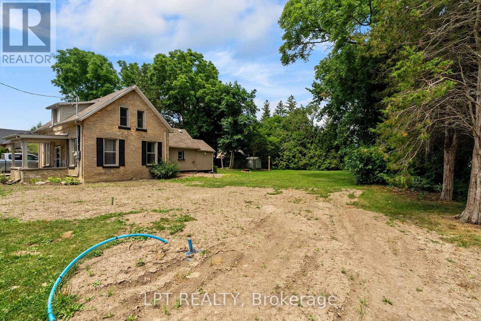 224 Roskeen Street, North Middlesex, Ontario  N0M 2K0 - Photo 2 - X13558868