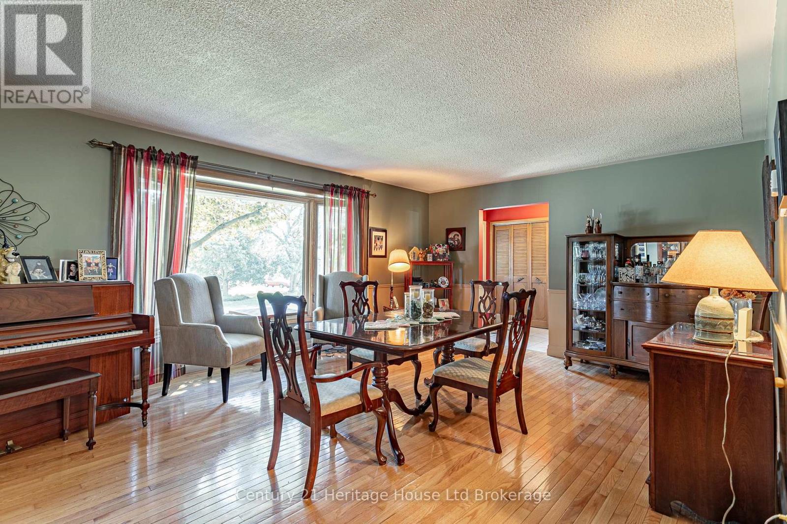 6 Millard Street, South-West Oxford, Ontario  N4S 7V6 - Photo 8 - X13558882