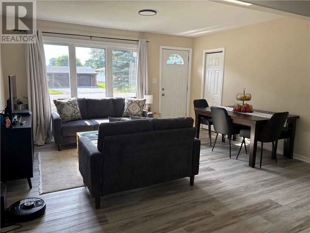 4298 Theresa Street, Hanmer, Ontario  P3P 1N4 - Photo 11 - 2129165