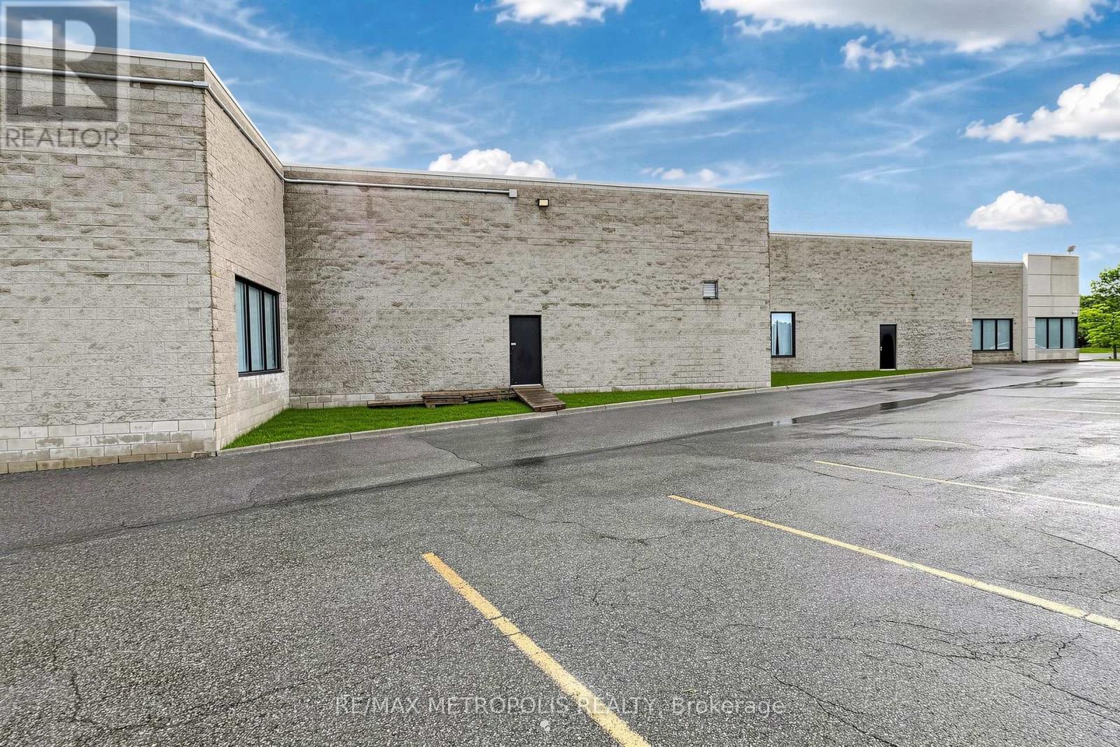 13 - 6991 Millcreek Drive, Mississauga, Ontario  L5N 6B9 - Photo 14 - W13558846