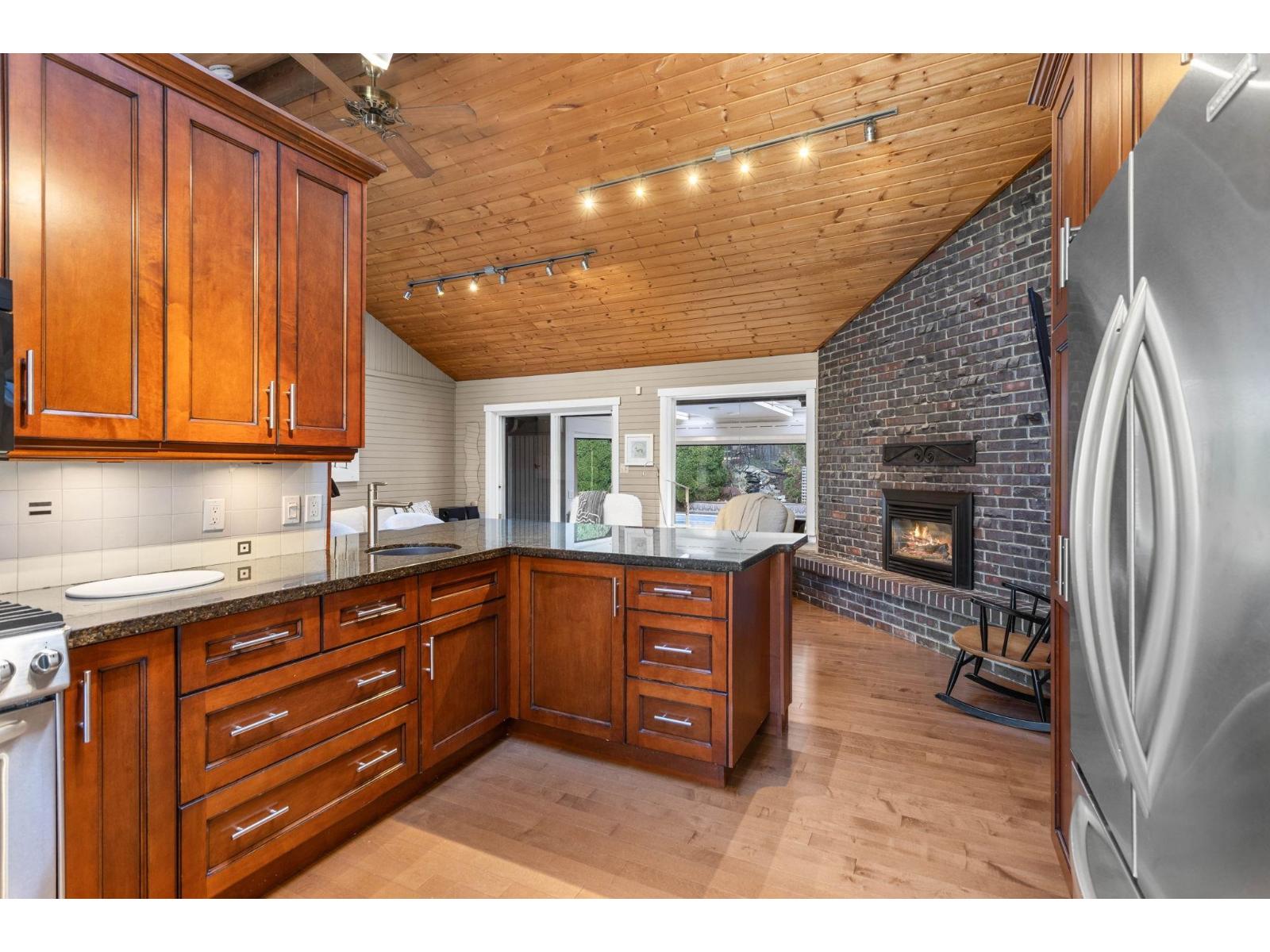 23808 58a Avenue, Langley, British Columbia  V2Z 1A5 - Photo 5 - R3145567
