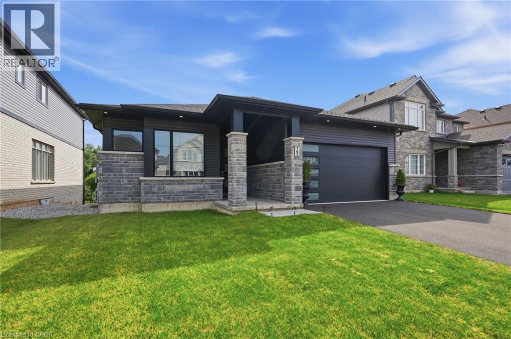 162 Westcott Road, Welland, Ontario  L3C 0K9 - Photo 2 - 40847808