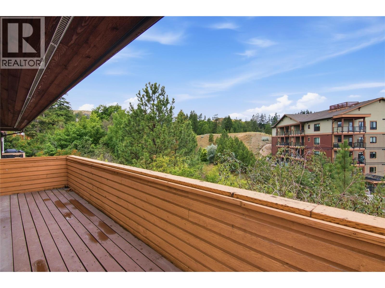 324 Whiteshield Crescent — photo 5