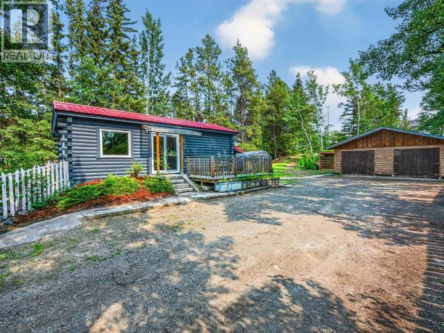 58 11th Avenue, Whitehorse, Yukon  Y1A 4H9 - Photo 1 - 17500
