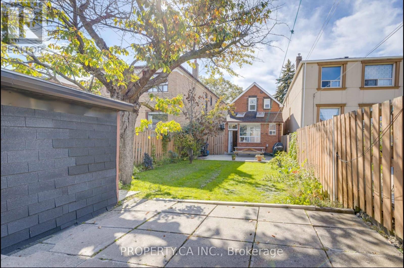 34 Ashbury Avenue, Toronto, Ontario  M6V 1V7 - Photo 10 - C13558924