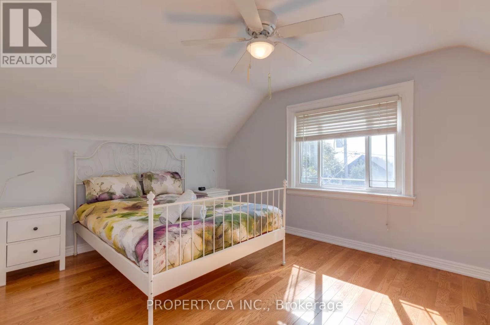 34 Ashbury Avenue, Toronto, Ontario  M6V 1V7 - Photo 12 - C13558924