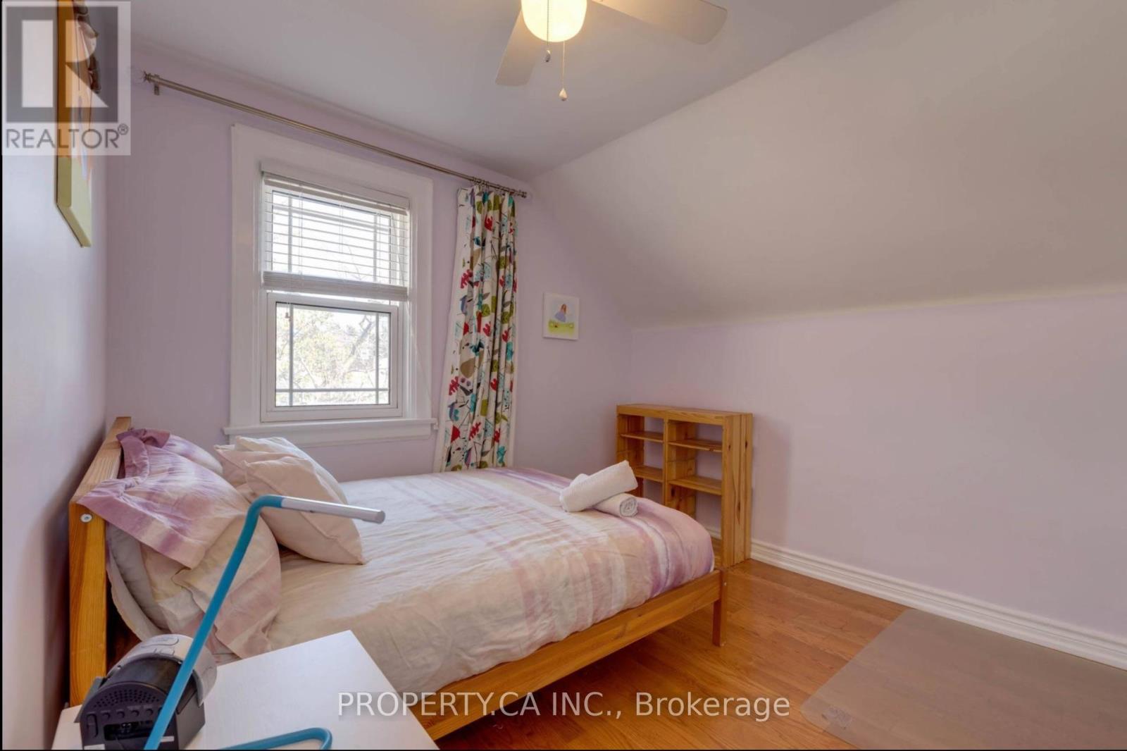 34 Ashbury Avenue, Toronto, Ontario  M6V 1V7 - Photo 15 - C13558924
