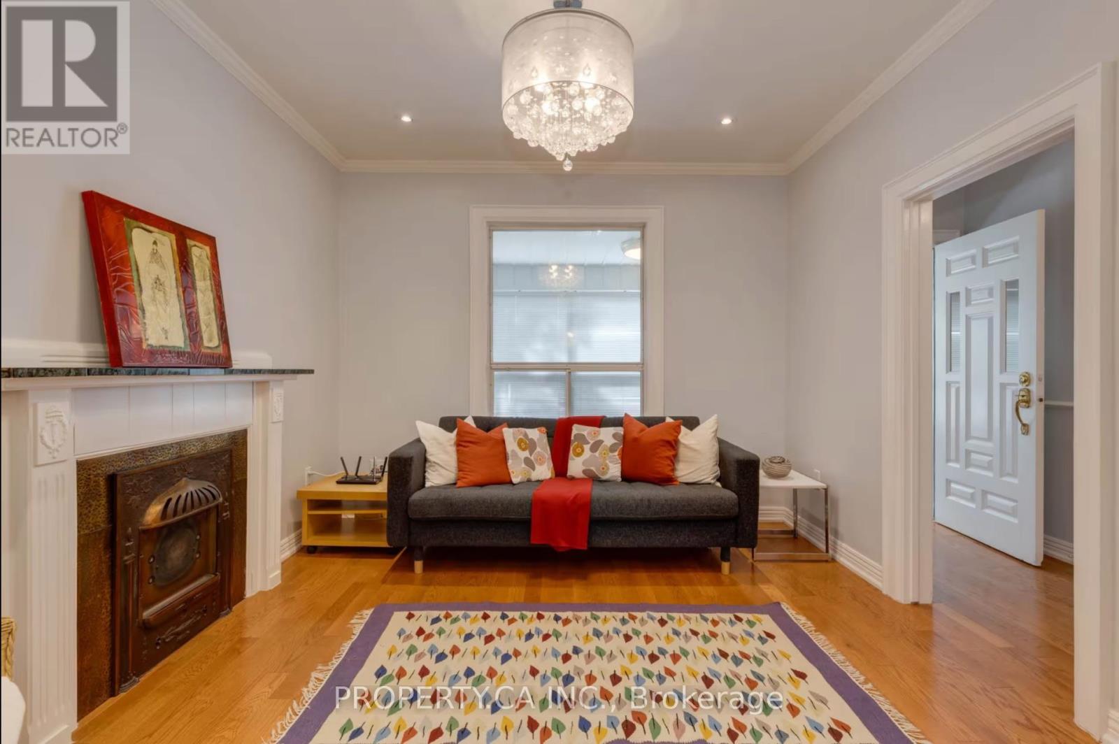 34 Ashbury Avenue, Toronto, Ontario  M6V 1V7 - Photo 2 - C13558924