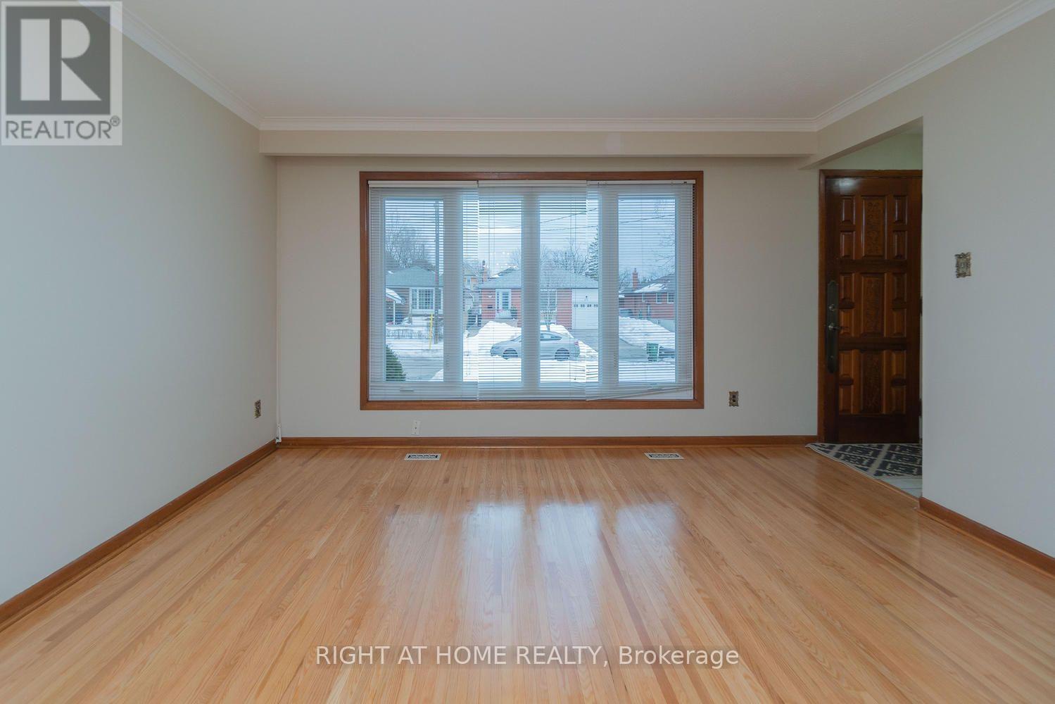 55 Limevale Crescent, Toronto, Ontario  M1E 2K5 - Photo 3 - E13558912