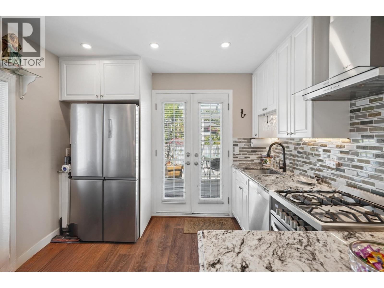 219 E 38TH AVENUE, Vancouver