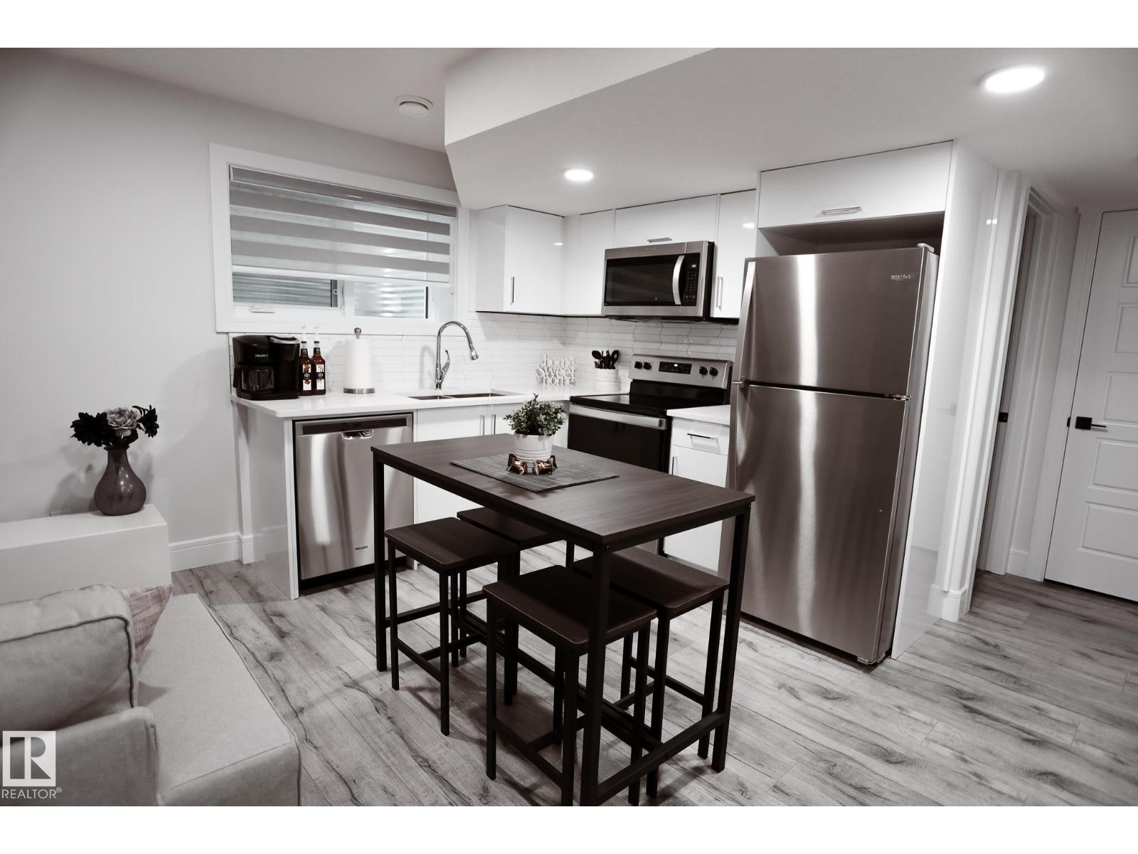 7449 Chivers Cr SW, Edmonton, Alberta  T6W 4M2 - Photo 1 - E4498595
