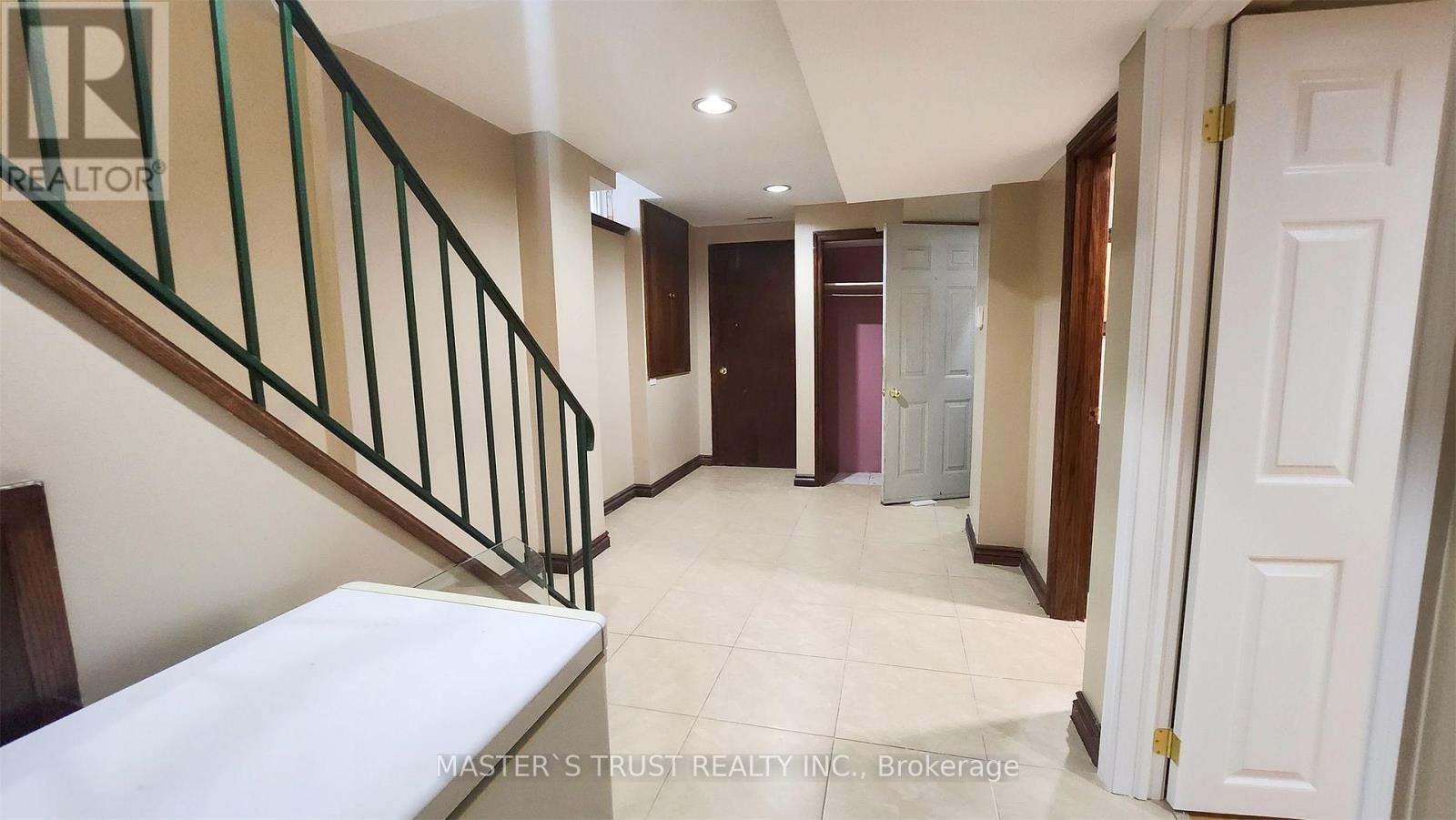 9 Springer Drive, Richmond Hill, Ontario  L4C 0E9 - Photo 7 - N13558954