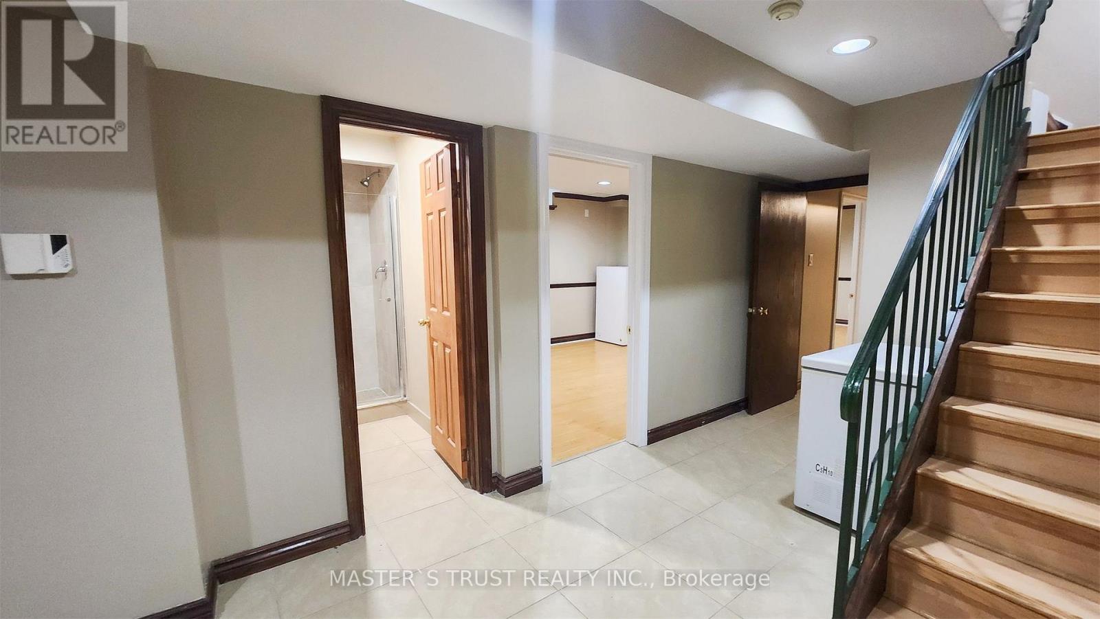 9 Springer Drive, Richmond Hill, Ontario  L4C 0E9 - Photo 8 - N13558954